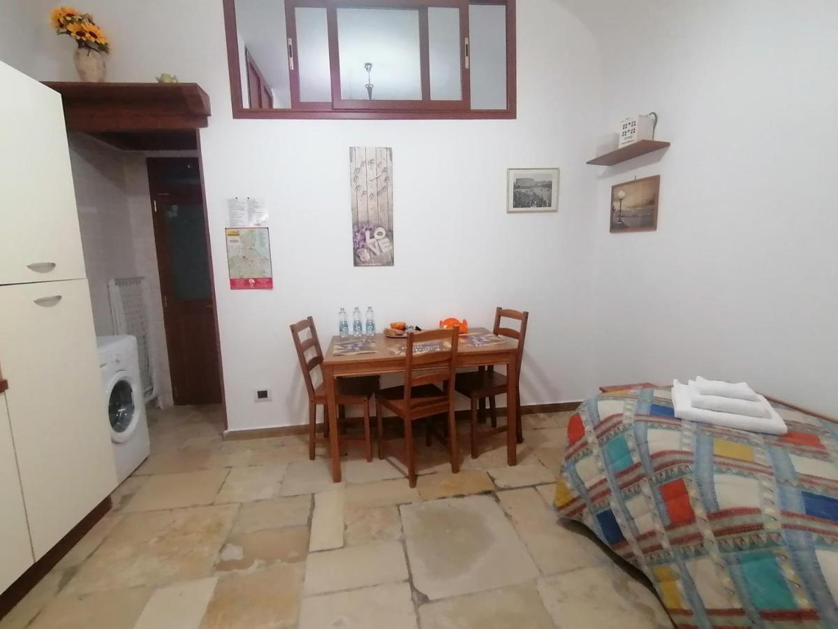 Home Sweet Home Rooms Бари Экстерьер фото